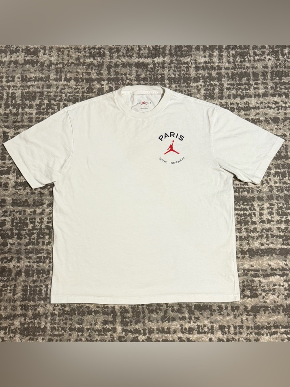 Nike Air Jordan Paris Saint-Germain Men’s PSG White Graphic T-Shirt, Size - L
